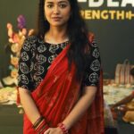 Sohini Sarkar Instagram - #pujolook #sareelove #saree #pujology #red #black