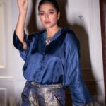Sohini Sarkar Instagram – Blessed in blue 💙✨️

#festivevibes #shoot #exclusive #mondayblues