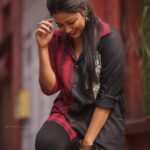 Sohini Sarkar Instagram - When you can't find any pose only pose you know...Swipe left to See 😜 . . 📸 @that_cam_boy_official . . #mood #witt #redblack #pose #laugh #fun #shine #ootd #sohini Kolkata