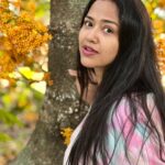 Sohini Sarkar Instagram - 💛🌻 . . #wintermorning #morningvibes #colors #mood #yellow #pink #weekend Kolkata