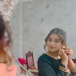 Somi Khan Instagram - The best thing to hold onto in life is each other 🦁🐯 💫