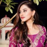 Somi Khan Instagram - Kyunki Tu.. Dhadkan.. Main Dil...♾❤️
