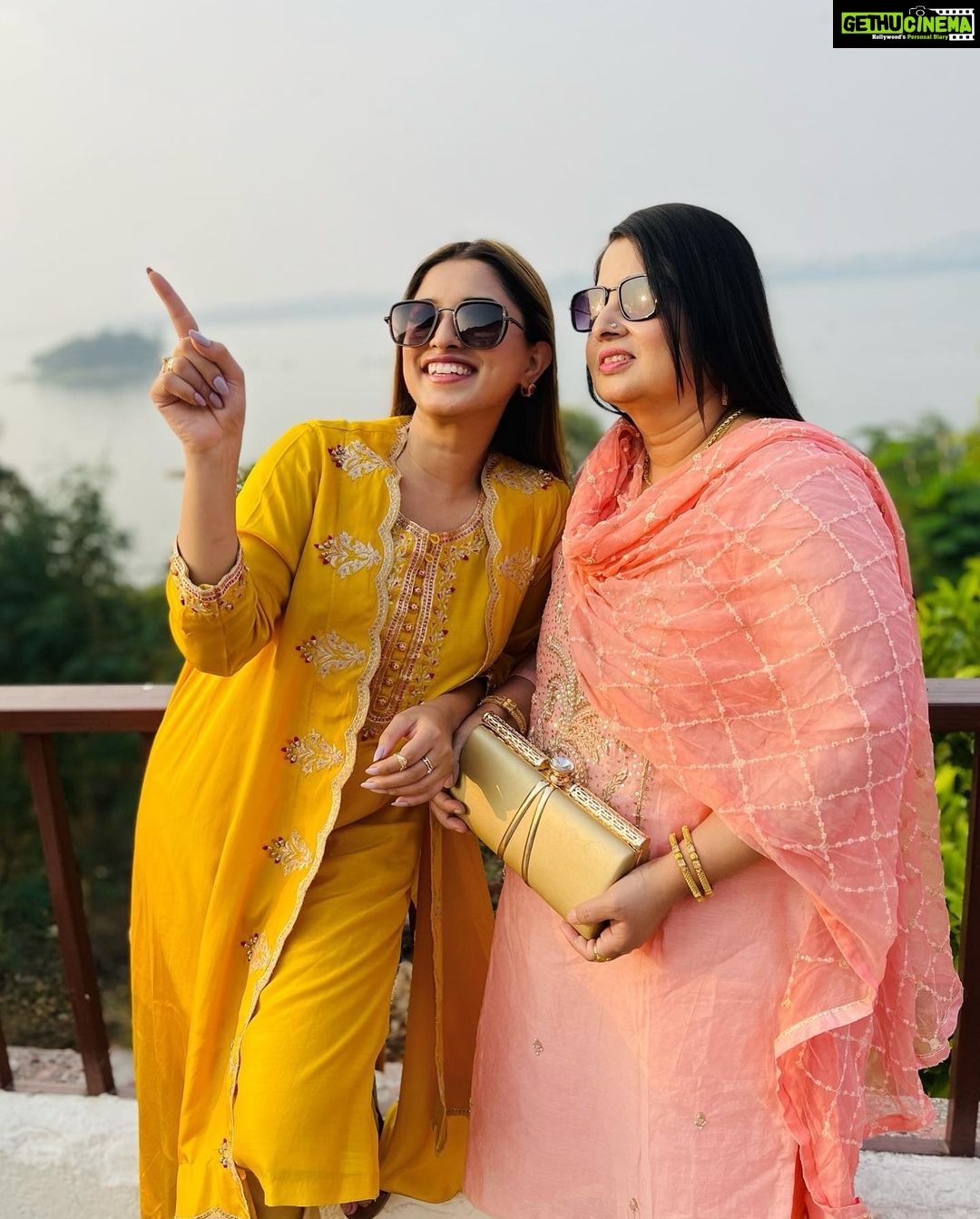 Somi Khan Instagram - My lifeline ❤️…..Mommy 😘😘