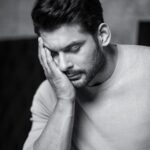 Somi Khan Instagram – Can’t believe 💔
.
.
.
#sidharthshukla 💔