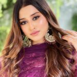 Somi Khan Instagram - 💜