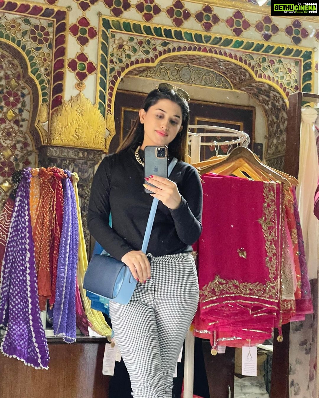 Somi Khan Instagram - A-Mirror-self 🪞🔥 City Palace, Jaipur