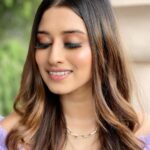 Somi Khan Instagram - Jhuki teri palko me mil jaye mujhe panah♾❤️ . . #eat#sleep#shoot#workout#repeat#onewomanarmy