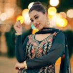 Somi Khan Instagram - Jumma Mubarak 🌟