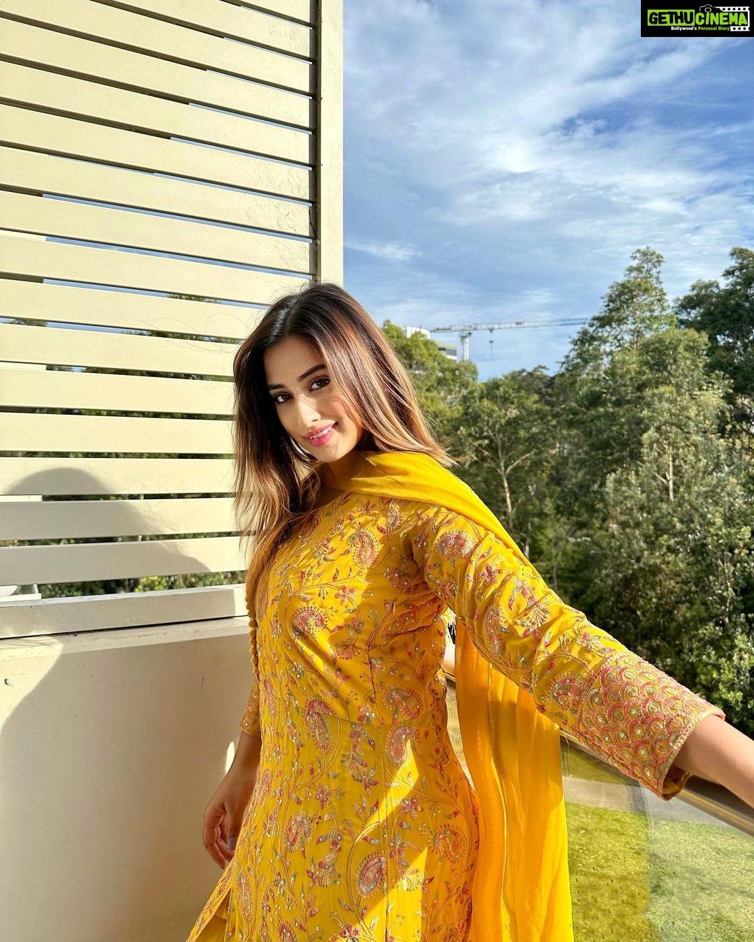Somi Khan Instagram - Desi girl 💛🌼 Sydney, Australia