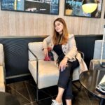 Somi Khan Instagram - My new routine: Journey. Explore. ... Melbourne, Australia