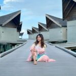 Somi Khan Instagram - When’s dreams become reality 🌈 . . . Outfit @fashionstruc Mövenpick Resort Kuredhivaru Maldives