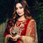 Somi Khan Instagram - With more love, affection, and respect for one another. Happy Diwali to all my Instafam ✨🪔