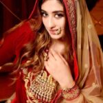 Somi Khan Instagram - Ki hum kho gaye pyar ki ragini main ❤️✨ . . . Outfit @ddeepraa @deeptichaudharysaini Photographer @bright__photography__ Mua @blushbymohini
