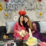 Somi Khan Instagram - Happy birthday my lifeline my world 🌎❤️ #ammijaan❤️
