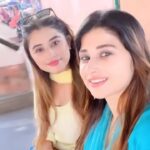 Somi Khan Instagram - Sun re Sajaniya .. TUKTUk pe thoda ghume 🥰 @somikhan_ks . . . #sabakhan #somikhan #pinkcity #khansisters