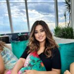 Somi Khan Instagram - Blue skies, sunshine, everything’s fine ☀️ ———————————————————— #sydney #australia #melbourne #brisbane #love #nsw #sydneyaustralia #perth #adelaide #photography #travel #instagood #sydneylocal #sydneylife #london #sydneyeats #newyork #sydneyfood #photooftheday #fashion #ilovesydney #nature #food #foodie #art #usa #sydneyfoodie #newsouthwales #instagram #sydneyharbour Crown Towers Sydney