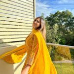 Somi Khan Instagram – Desi girl 💛🌼 Sydney, Australia
