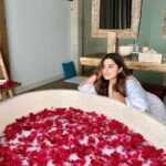 Somi Khan Instagram - Make room for what you prayed for ❣️