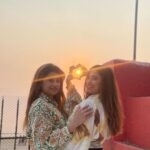 Somi Khan Instagram - Khansisters ❤️ . . #khansisters #trending #reelsinstagram #instagram #reels #explorepage #engagement #trending #sabkhan #instadaily #instvairal #recent4recent