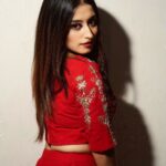Somi Khan Instagram - Mud Mud Ke Na Dekh Mud Mud Ke ❤️