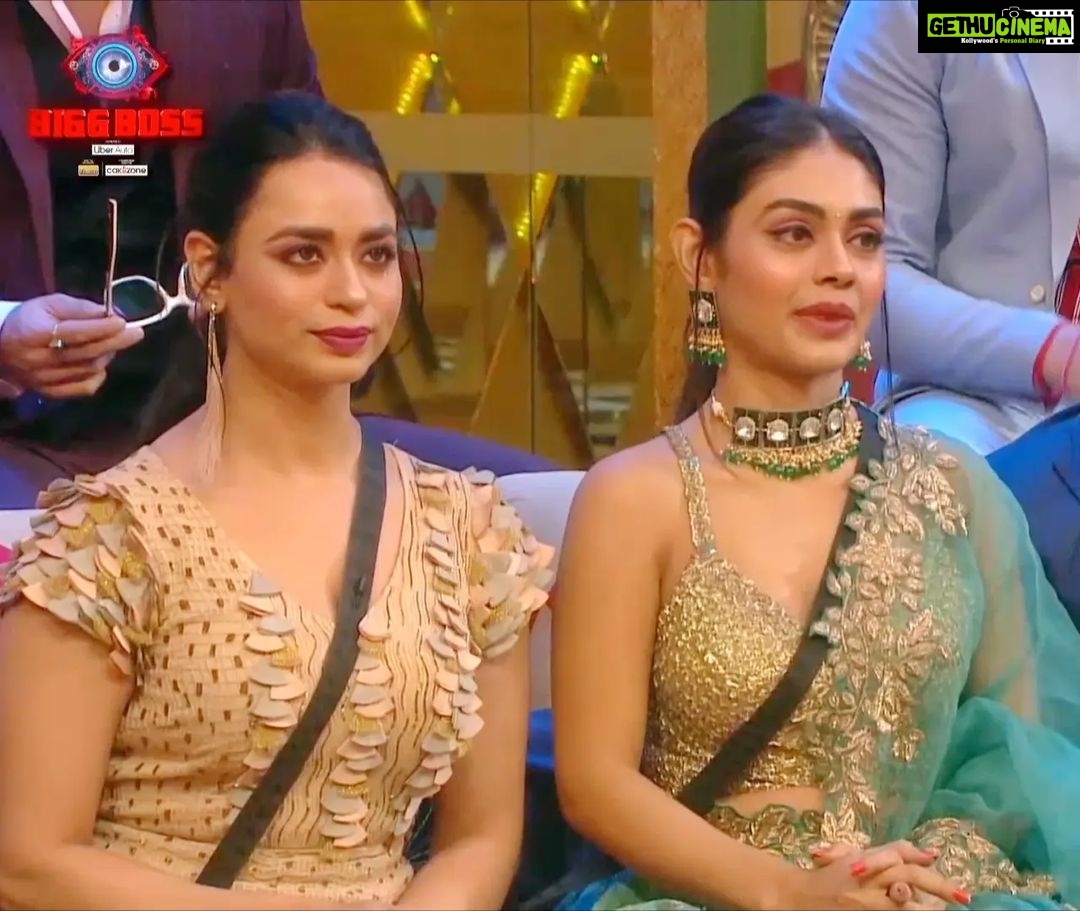 Soundarya Sharma Instagram - ππ€ #BB16 @voot @colorstv @beingsalmankhan Outfit - @geishadesigns Jewellery - @rubans.in Styled by- @juhi.ali #SoundaryaSharma #DimpleDollSoundarya #WeSupportSoundarya #WeAreWithSoundarya #SquadSoundarya #Soundarya #BossLady #SoundaryaForTheWin #SoundaryaForever #SoundaryaInBB16 #TeamSoundaryaSharma #BB16 #SalmanKhan