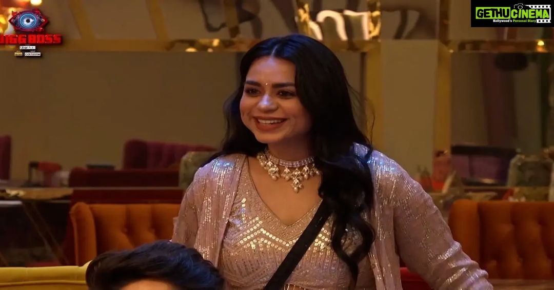 Soundarya Sharma Instagram - Dimple doll adding shine to the weekend✨ @voot @colorstv @beingsalmankhan 👗 @gulalcouture @nidhikurda Jewellery: @rubans.in @oakpinionpr #SoundaryaSharma #DimpleDollSoundarya #WeSupportSoundarya #WeAreWithSoundarya #SquadSoundarya #Soundarya #BossLady #SoundaryaForTheWin #SoundaryaForever #SoundaryaInBB16 #TeamSoundaryaSharma #BB16 #SalmanKhan #WeekendKaVaar