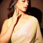 Soundarya Sharma Instagram - POV: You're falling in love with Saree all over again and again 💕 HMU- @priyankachourasia342 Styled- @nidhikurda Outfit- @pariscreation7 Lenses by- @anshul.varshney_ Studio- @filmygyan @mdaftabk . . #SoundaryaSharma #BB16 #BiggBoss16 #SoundaryaSquad #SquadSoundarya #Dimpledoll