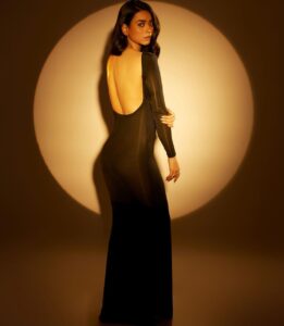 Soundarya Sharma Instagram - 🖤🖤🖤