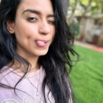 Soundarya Sharma Instagram - Friday Afternoon 🍓🐾✨ #Mood