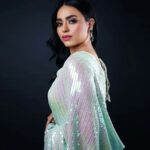 Soundarya Sharma Instagram - Will you be my #Valentine? Swipe to see my one and only ❤️🥰 . #HappyValentinesDay 🌹 Outfit- @pariscreation7 HMU- @priyankachourasia342 Styled- @nidhikurda Lenses by- @anshul.varshney_ Studio- @filmygyan @mdaftabk . #SoundaryaSharma #ValentinesDay #Dimpledoll #BB16 #BiggBoss16 #SoundaryaSquad #SquadSoundarya