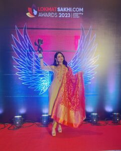 Soundarya Sharma Instagram - Thank you @lokmat for this recognition! ✨
Grateful to have received an award as #RisingStarOfTheYear 2023 🙏🏼😇
@vijayjdarda @rishidarda @amruta.fadnavis @lokmat_sakhi 
Thank you each and everyone for believing in me ♥️

#SoundaryaSharma #RisingStarOfTheYear #2023 #BiggBoss16 #BB16 #SoundaryaSquad #SquadSoundarya