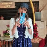 Sowmya Menon Instagram - She who leaves a trail of glitter is never forgotten✨🥰 In frame - Glitter marble pattern protective case S22 ultra feat - @Peeperlyindia #Peeperly #Peeperlyindia #S22ultracases #S22ultracovers