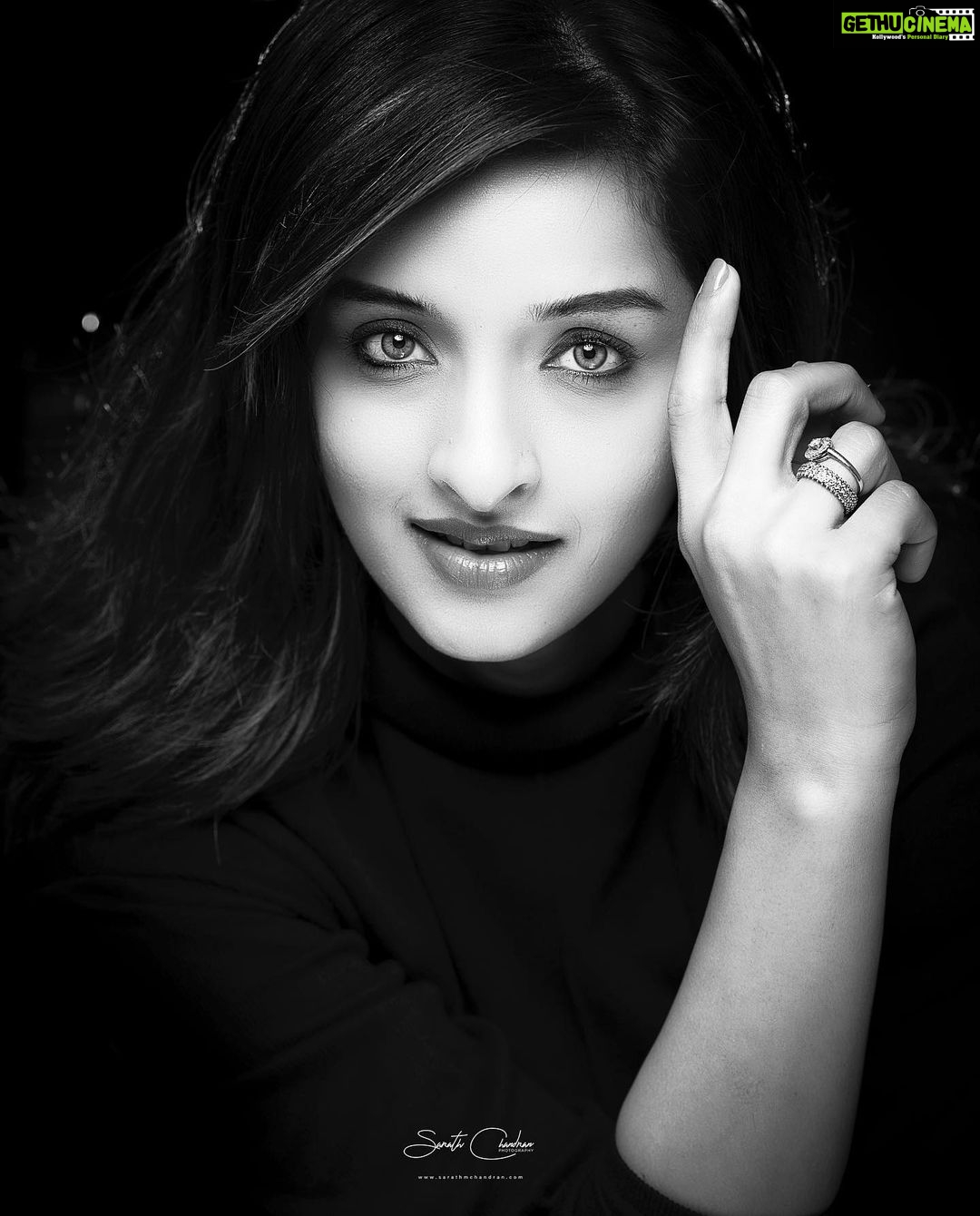 Sowmya Menon Instagram - In frame @sowmyamenon_ #homestudio Dubai, United Arab Emiratesدبي