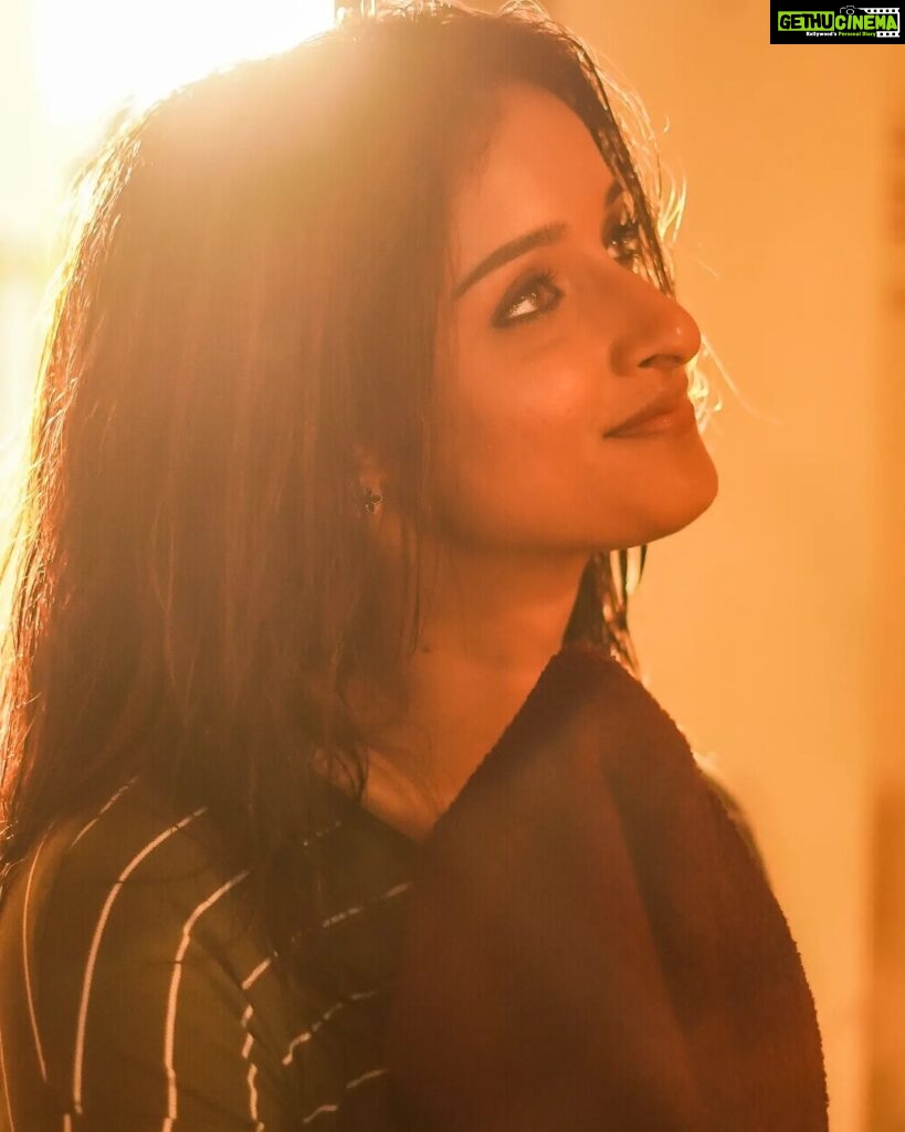 Sowmya Menon Instagram - A thousand people live within me with each character that I portray and I want all of them to breathe in all the consuming, All encompassing magic which thrives in between action and cut, Forever admiring the art of cinema ❤️♾ #Blessed #Actress #Newproject #BTS Pc @varmaphotohouse_official