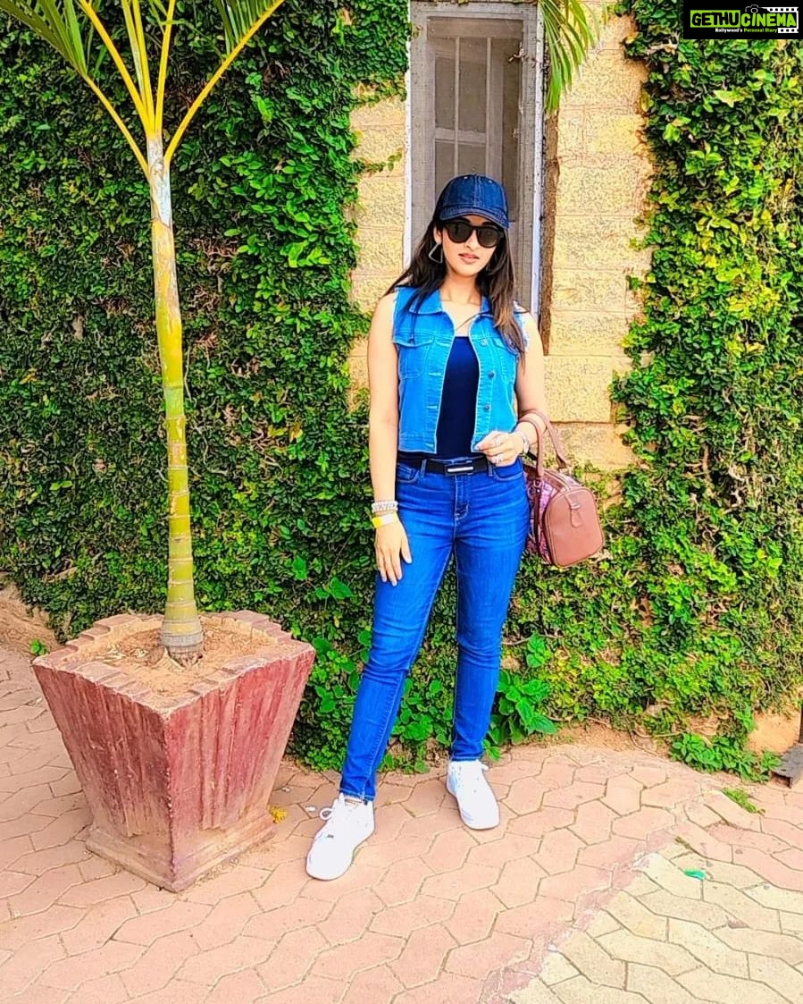 Sowmya Menon Instagram - Sunshine mixed with a little hurricane - SKR☀️🦋🌀#Timetoshine #NewProject #BlessedLife Bangalore, India