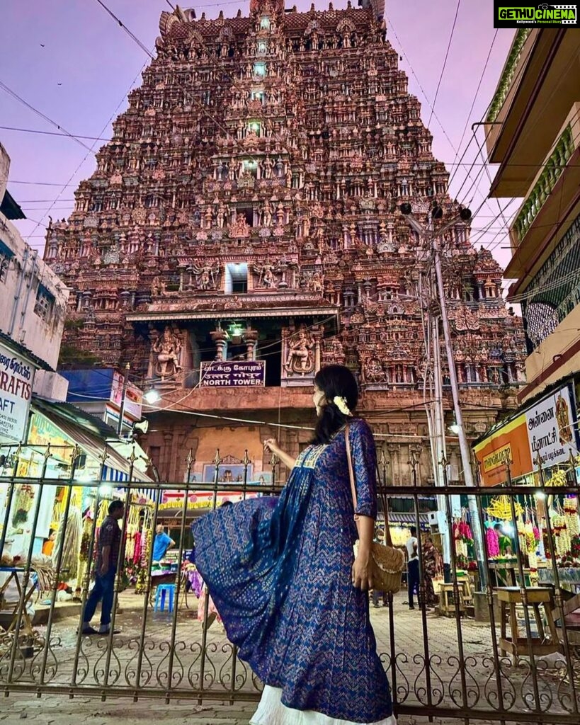 Sravana Bhargavi Instagram - Being at MADURAI MEENAKSHI TEMPLE during the auspicious NAVRATHRI DAYS is a blessing. Because I firmly believe that without GOD’s will , it’s impossible for an individual to be at a holy shrine like this. I take this as a calling from MEENAKSHI AMMAVARU herself. I visited the temple for the first time with my parents. I would like to get my daughter here sometime in the future, hopefully.🙏
