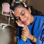 Sravana Bhargavi Instagram – Swinging between COLD PLAY N CHILD PLAY #artbydaughter