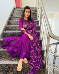 Sravana Bhargavi Instagram - If you know me, you know I love Anarkalis💜💜💜
Outfit by @varuni_couture