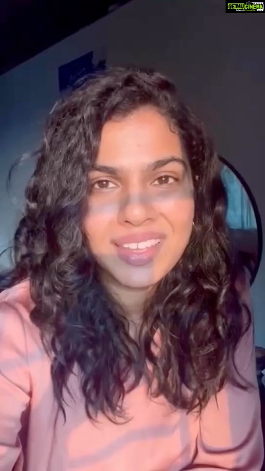 Sravana Bhargavi Instagram - #1MinMusic Use my “Rekkala Gurram “ audio and make your own reel and don’t forget to tag me and use #1minmusic . I’m going to watch all your reels and select the best reel and remix !!