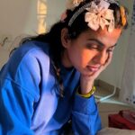 Sravana Bhargavi Instagram – Swinging between COLD PLAY N CHILD PLAY #artbydaughter