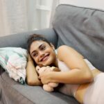 Sreejita De Instagram - I’m sure that everyone can relate this with me 🤣 Agreed? . 🎬Shot & Edited by @ashmaneditors . #sreesquad #Sreejitade#reelitfeelit #reelkarofeelkaro #netfilx #lazymood #trendingreels #viral #viralreel #explorepage #explore #love #trending #trends #trend #reels #reelsinstagram