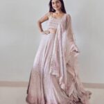 Sreejita De Instagram - Living My fairy-tale! 👰🏻‍♀️❤️🤵🏻 Have faith in your dreams 💝💕 Wearing @asopalav @saree.com_by_asopalav Styled by @nidhikurda Shot and edited by @ashish_sawant__ #pinklehenga #cinderella #fairytale #sreejitade #indian