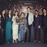 Sreejita De Instagram - Moments of Joy! #gratitudepost Thank you to all my fans, friends and family ❤️❤️ #thankyou 🧿 Styled by @ashnaamakhijani Jewellery @ethnicandaz #sreejitade #awards #awards night #gratitude