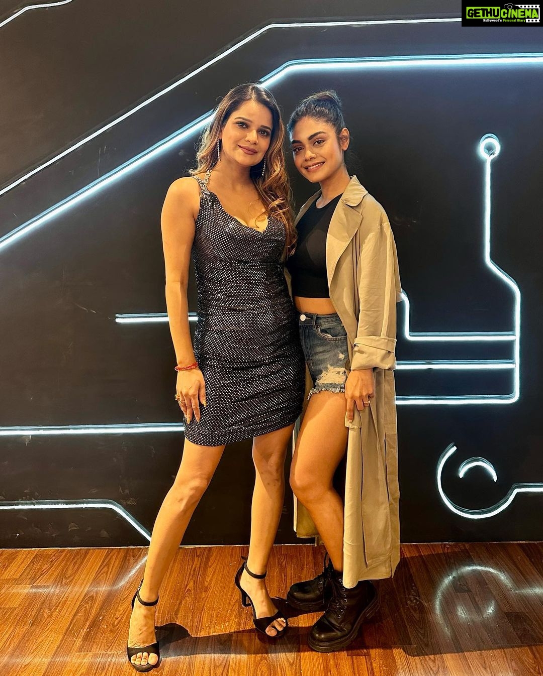 Sreejita De - 76.9K Likes - Jab we met! #loveoverloaded ❤️ @archanagautamm
#biggboss16 #biggboss #sreejitade #archanagautam #friendshipgoals