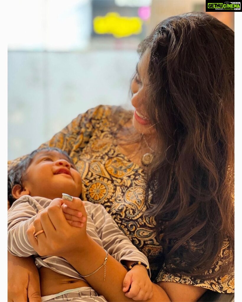 Srinisha Jayaseelan Instagram - Meet my Xerox🥺💜❤️ Couldn’t hold myself from posting these adorable pictures with my niece💜❤️ 📸: @madhujoshika_jayaseelan 😘 #myhappyplace #myhappiness #angel #mydoll #niece #babygirl 𝓐𝓷𝓰𝓮𝓵