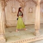 Srishti Jain Instagram - Digital Scrapbooking Udaipur💕 @tanzeel_khan03 - beautiful song bud🧿❤️ . . . . . . . . . . . . . . . . . . . . . . . . . . #udaipur #kumbalgarhfort #history #culture #heritage #citypalaceudaipur #udaipurdiaries #fatehgarh #citypalacemuseum #travel #travelgram #happy #blissful #love #instagood #instagram #instamood #postoftheday #newvideo #reels #reelsinstagram #reelsvideo Udaipur - The City of Lakes