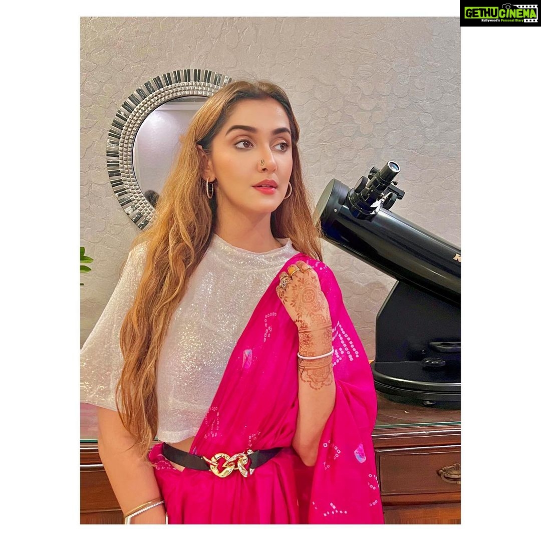 Srishti Jain Instagram - Rakhi outfit 💗 . . . . . . . . . . . . . . . #festivewear #rakhi #rakshabandhan #pink #bandhani #ootd #picoftheday #newpost #instagood #instagram #instalike #explore #explorepage #love Mumbai, Maharashtra