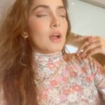 Srishti Jain Instagram – So there is the answer! 
.
.
.
.
.
.
.
.
.
.
.
.
.
.
.
.
.
.
#newreel #reels #reelitfeelit #newvideo #newpost #instagood #instagram #instamood #explore #explorepage #expressionism #funnyreels #fun #vibe #crazy #makeup #softglam #floraldress #swirlnails