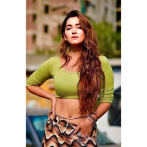 Srishti Jain Instagram - Future Photographer- @jaskaranphotography7 . . . . . . . . . . . . . . . . #instagood #instagram #instamood #newpost #picoftheday #vibes #explore #fit #longhair #green #sunlight #love #gratitude #explorepage #instapic📷