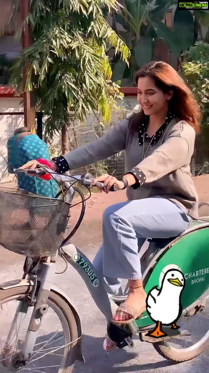 Srishti Jain Instagram - Bringing back memories! . . . . . . . . . . . . . . #bhopal #funtimes #childhoodmemories #instagood #happy #innerchild #insta #instagram #explore #explorepage #reels #reelitfeelit #cycling Bhopal, Madhya Pradesh